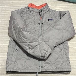 Patagonia Light Gray Quilted Jacket with Coral Lining